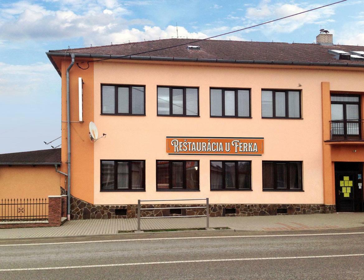 Hotel U Ferka Lemesany Esterno foto