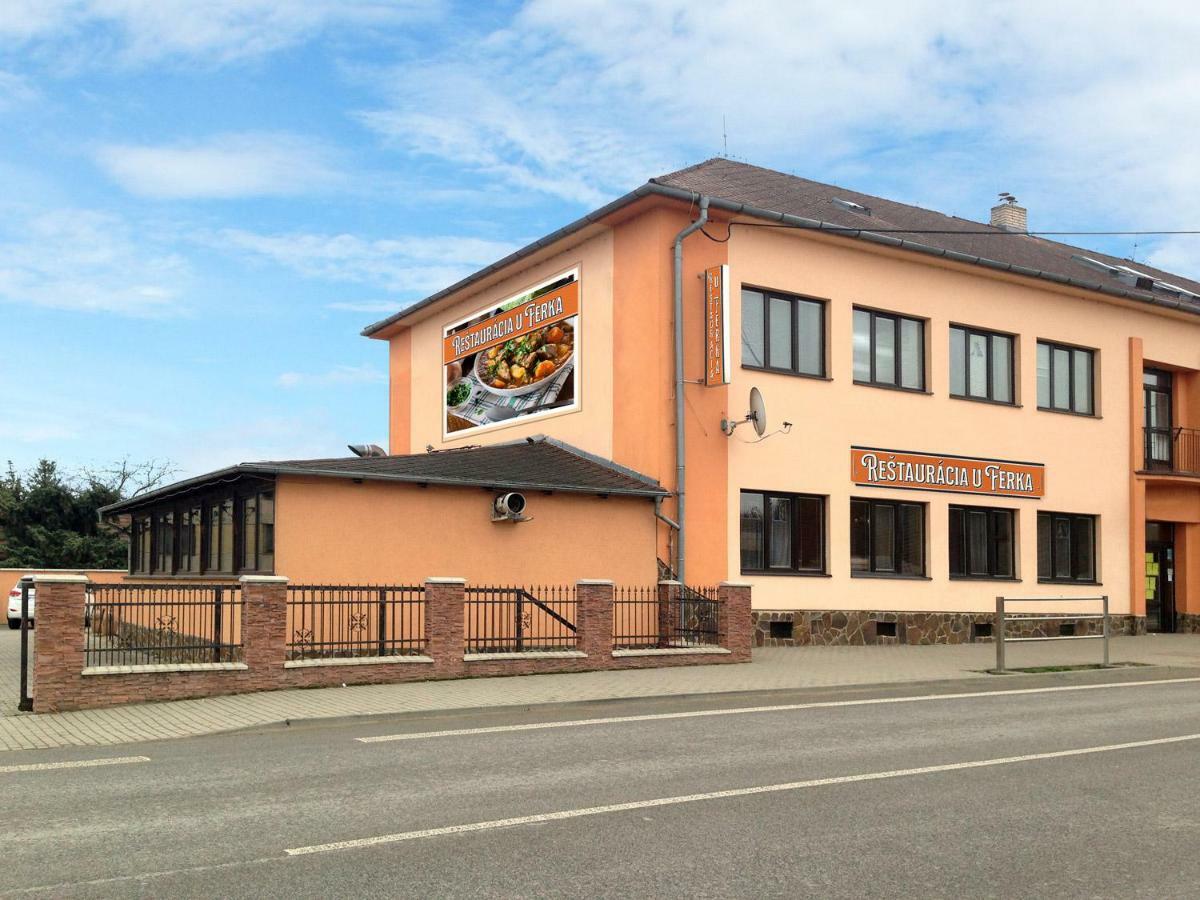 Hotel U Ferka Lemesany Esterno foto